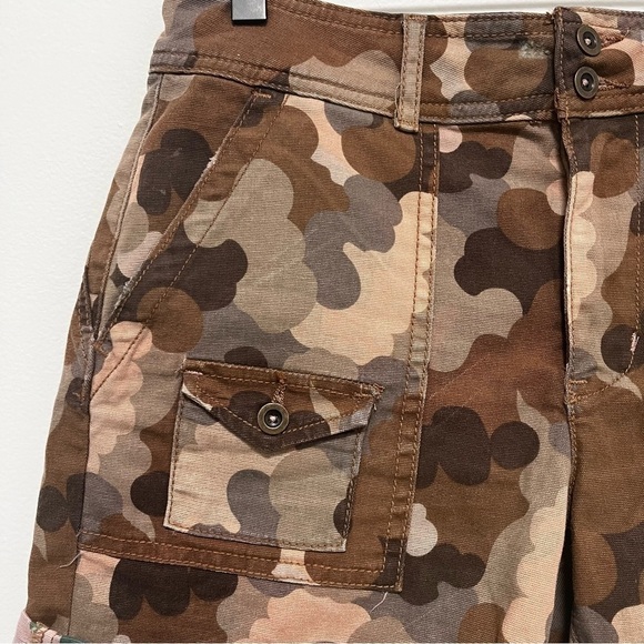 Anthropologie The Wanderer Camo Utility Shorts Size 26 - Picture 6 of 11